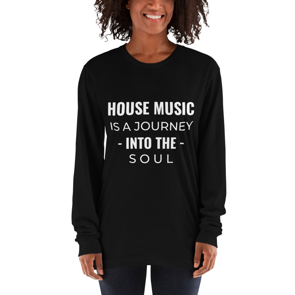 Long sleeve t-shirt